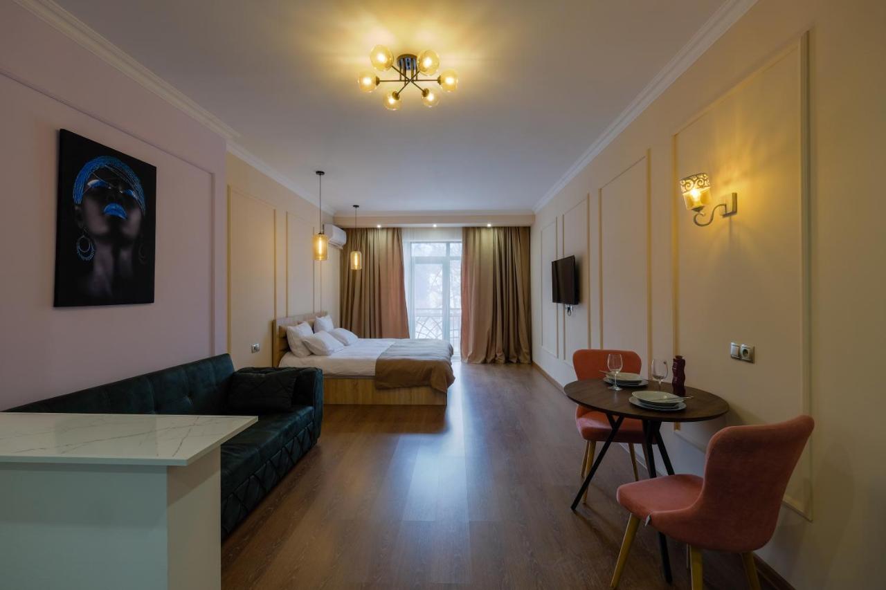 Iren river side apartments Tbilisi Exterior foto